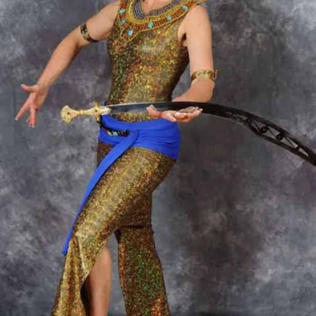 Shimmiying Flames Ros Romaya Image