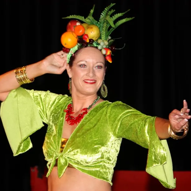 Shimmiying Flames Ros Romaya Image