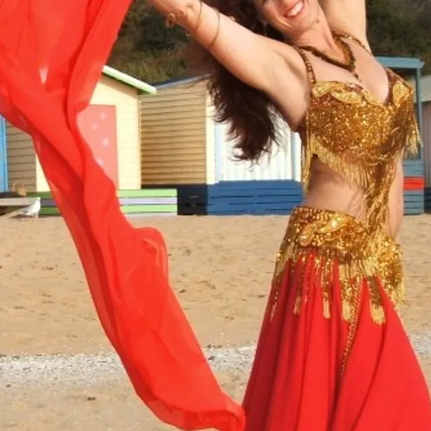 Shimmiying Flames Ros Romaya Image