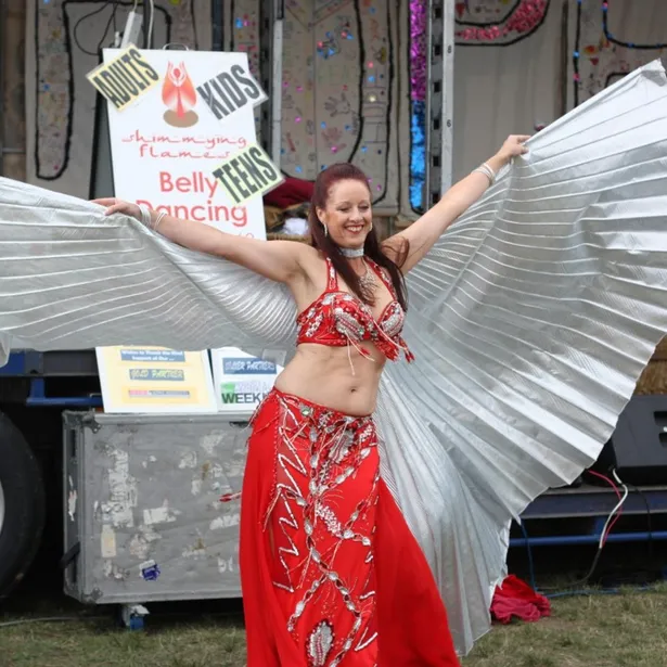 Shimmiying Flames Ros Romaya Image