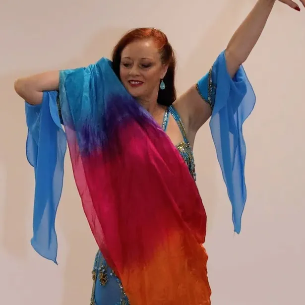 Shimmiying Flames Ros Romaya Image