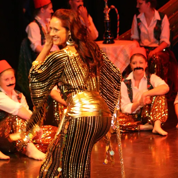 Shimmiying Flames Ros Romaya Image