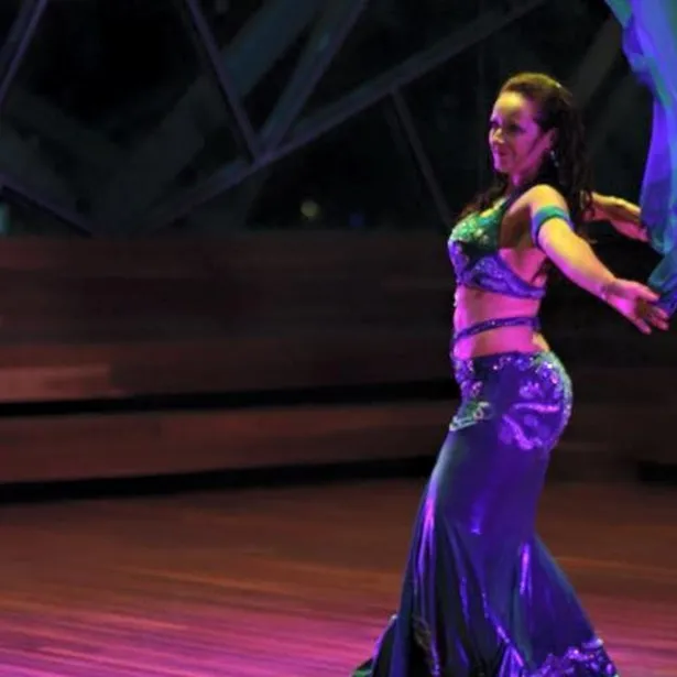 Shimmiying Flames Ros Romaya Image