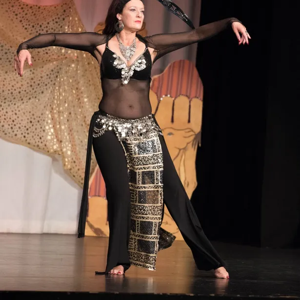 Shimmiying Flames Ros Romaya Image