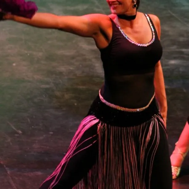 Shimmiying Flames Ros Romaya Image